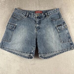 Union Bay womens light wash blue denim cargo shorts size 13